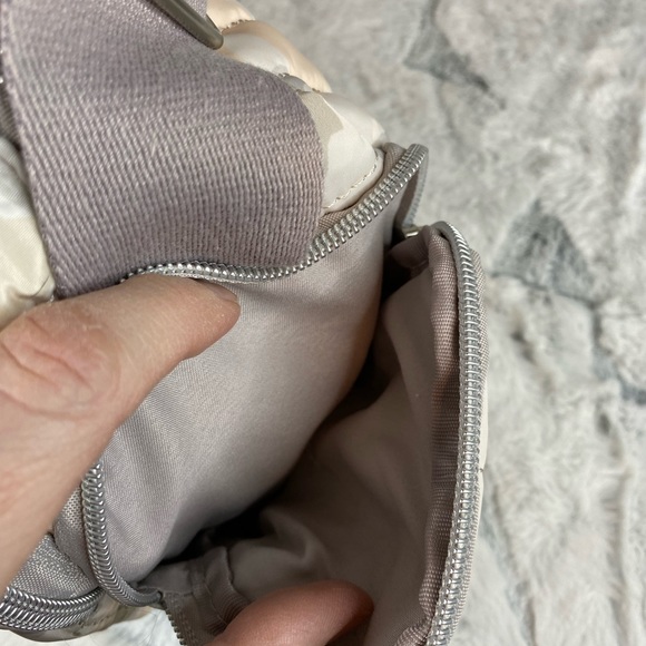 Time and Tru soft pastel camo crossbody quilted purse. - Picture 6 of 13